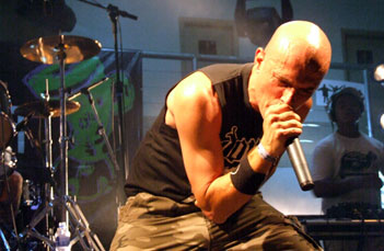 A U-Ganga tem em sua formação o vocalista Manu Joker, ex-Sarcófago.