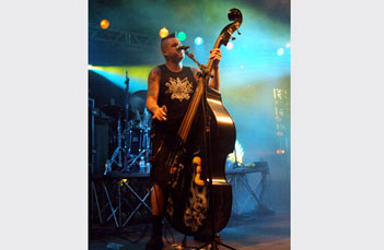 Sick Sick Sinners representou bem o psychobilly no Jambolada.