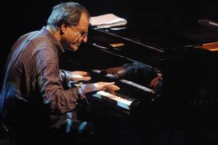 O pianista italiano Enrico Pieranunzi comandou show calcado no bebop