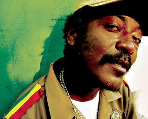 Ras Bernardo: Jah é luz