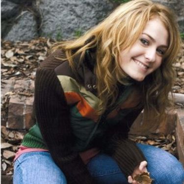 Scout Taylor-Compton na pele da personagem Laurie Strode, de Halloween: atriz será Lita Ford em The Runaways