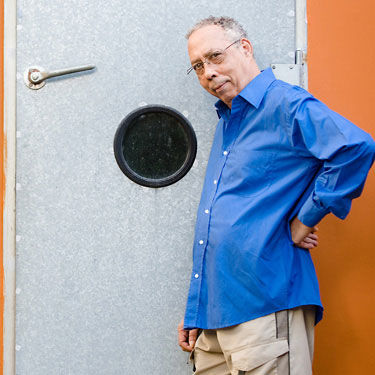 Jards Macalé registrou em Super 8 o auto-exílio londrino dos brazucas