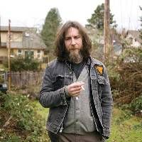 Stephen McBean é o piloto do projeto Pink Mountaintops