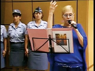 Quando os artistas verdadeiros são chatos, as versões falsas deles garantem o entretenimento