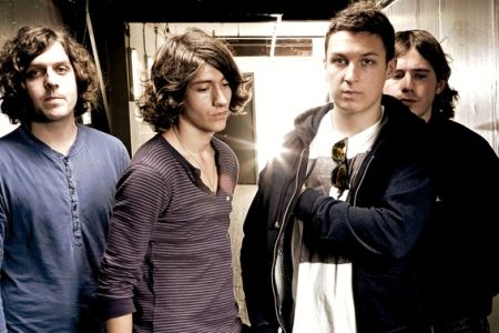 AMERICANIZADOS? - Mudança de clima deu um novo rumo musical ao quarteto britânico