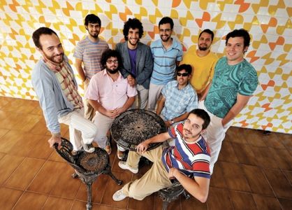 RENOVADOS - O Móveis Coloniais de Acaju agora compõe a muitas mãos