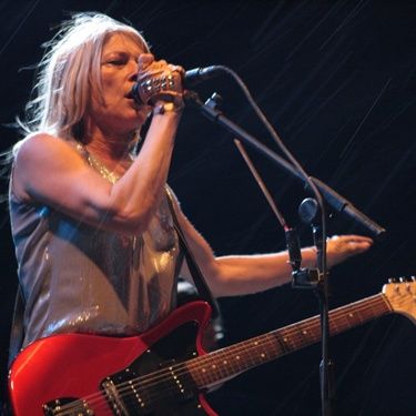 Kim Gordon à frente do Sonic Youth