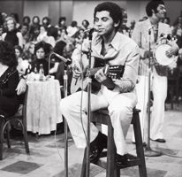 Paulinho reforça seu amor à Portela