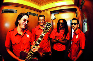 O Cascadura, com Fábio (o segundo, a partir da esq.)