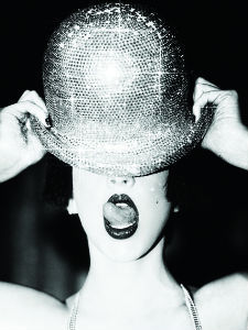 Christina Aguilera(2004) "Eu a amo! E minha câmera também a ama. Ela é uma artista simplesmente incrível e sabe como se mexer", diz Ellen.