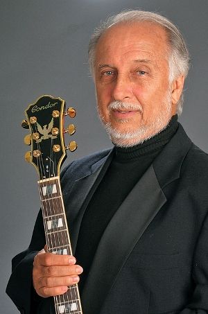 Roberto Menescal - O músico fala de clássicos da bossa nova