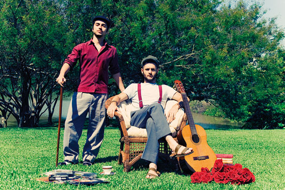 O núcleo de composição: Bernardo (à esq.) e João.