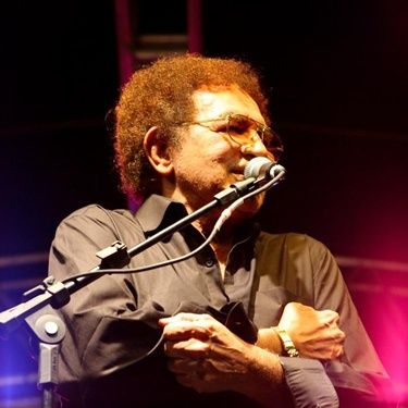 Público mais velho varou a madrugada ao som de ícones da música "brega"