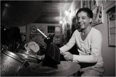 Arnaldo mostra que a música rege sua existência