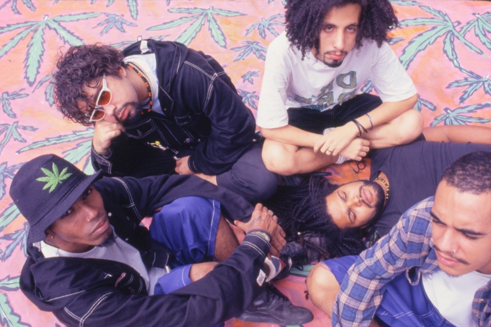 NO COMEÇO Skunk (o primeiro a esq.), com o Planet Hemp