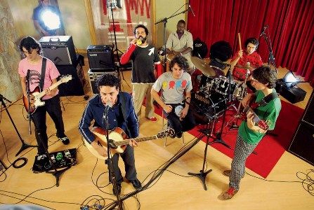 O Porcas Borboletas mastiga as influências e faz algo diferente