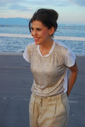 Barbara Paz, a Renata de Viver a Vida, no Píer Mauá