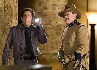 Ben Stiller e Robbin Williams em Uma Noite no Museu