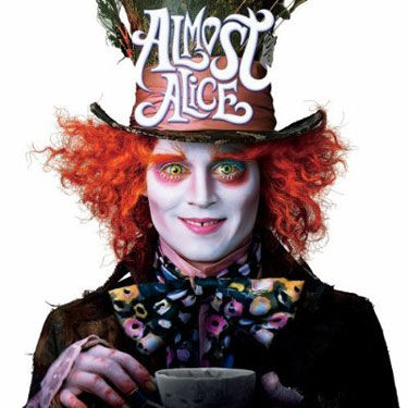Esta é a capa de Almost Alice, que está sendo divulgada na pré-venda do disco no site da Amazon