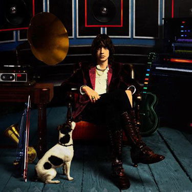 Julian Casablancas participa de clipe do trio humorístico The Lonely Island