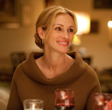Julia Roberts interpreta Elizabeth Gilbert em Comer, Rezar, Amar