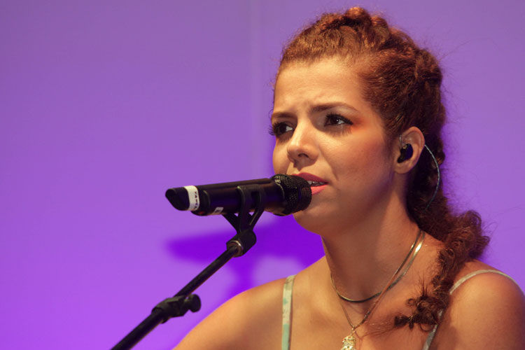 Vanessa da Mata cantou "Minha Herança, Uma Flor" para anunciar novo projeto, patrocinado pela Natura Musical