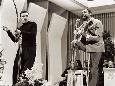 SEM GUITARRA Gilberto Gil, que diz já ter subido reprovado ao palco