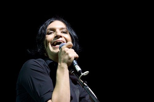 Brian Molko à frente do Placebo, em São Paulo