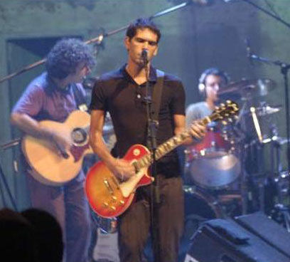 Dado Villa-Lobos toca Legião Urbana, Capital Inicial, Plebe Rude e Raimundos nesta quarta, 5