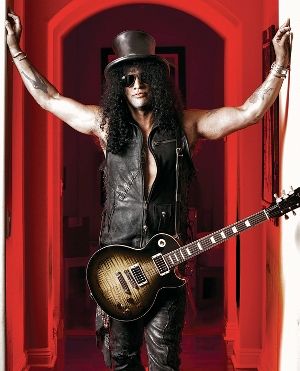 SOZINHO, MAS NEM TANTO - Estreando em carreira solo, Slash se cercou de músicos famosos