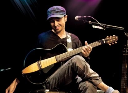 COM AJUDA - Público opinou, mas foi Zeca Baleiro quem escolheu