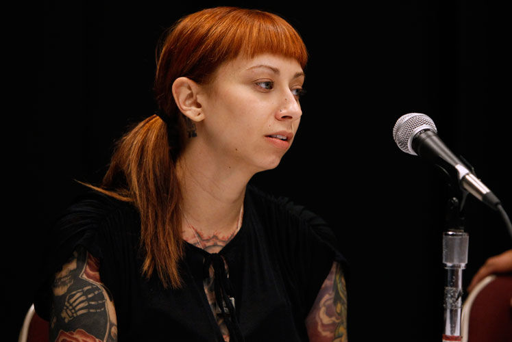 Brenna, mulher de Paul Gray, também estava presente em tributo ao baixista do Slipknot