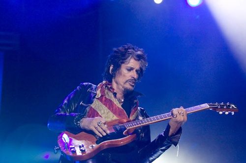 Joe Perry em show do Aerosmith em São Paulo