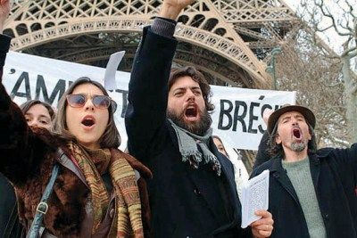 Em Teu Nome retrata os duros anos do governo militar brasileiro