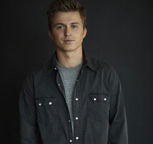 Kenny Wormald assume o papel principal no remake de Footloose