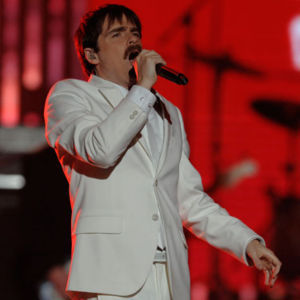 Rivers Cuomo revela parceria entre Weezer e Ryan Adams em faixa do próximo álbum da banda