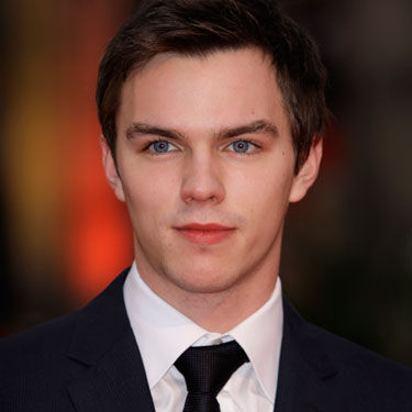 Nicholas Hoult substitui Ben Walker no papel de Fera em X-Men: First Class