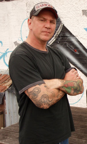 CJ Ramone alfineta o Green Day e tem dificuldade para citar bandas de punk atuais