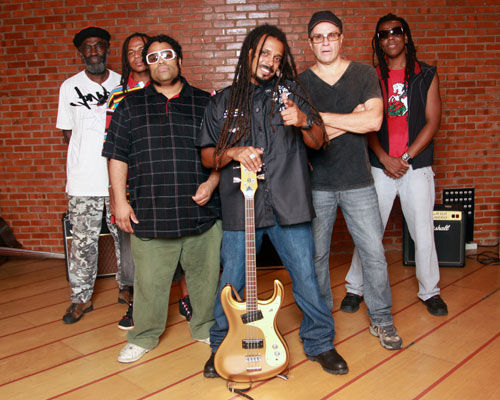 Falcão e os Loucomotivos tocam em Belo Horizonte nesta sexta, 27