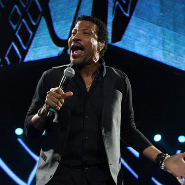 Lionel Richie cantou sucessos de sua carreira em apresentação em São Paulo, neste sábado, 28