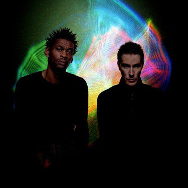 Massive Attack se apresenta no Brasil em novembro