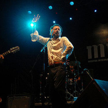 Tom Zé se apresenta no Mostra Internacional de Música de Olinda