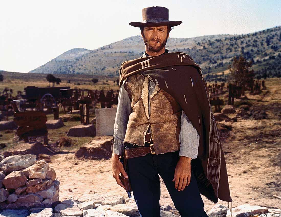 RÁPIDO NO GATILHO O Homem sem Nome, vivido por Clint, não dava mole para os inimigos