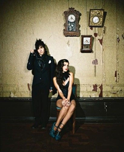 Pete Wentz e Bebe Rex formam o Black Cards