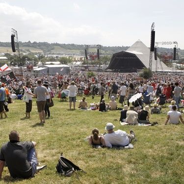 Imagem do público no Glastonbury de 2010