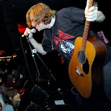 Thurston Moore lança pacote de livro com vinis no dia 1º de dezembro