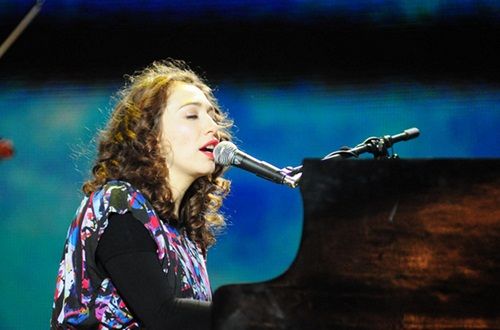 Regina Spektor em seu primeiro show no Brasil, no festival SWU