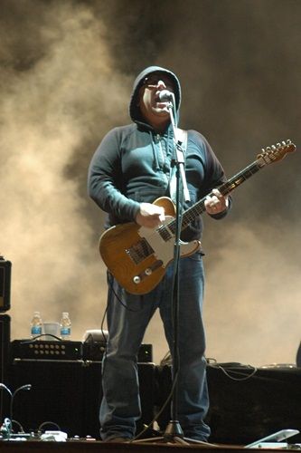 Pixies levou nostalgia ao público na faixa dos 30 anos, no SWU