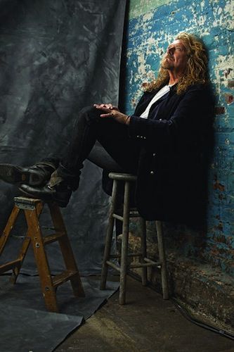 OLHANDO PARA TRÁS Robert Plant consegue se inspirar no passado para garantir o presente