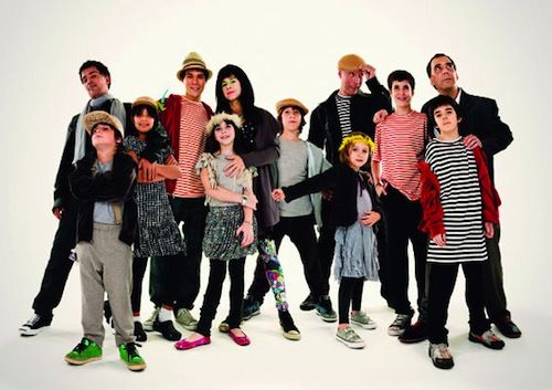 GRANDES E PEQUENOS Integrantes do Pequeno Cidadão acompanhados de seus filhos